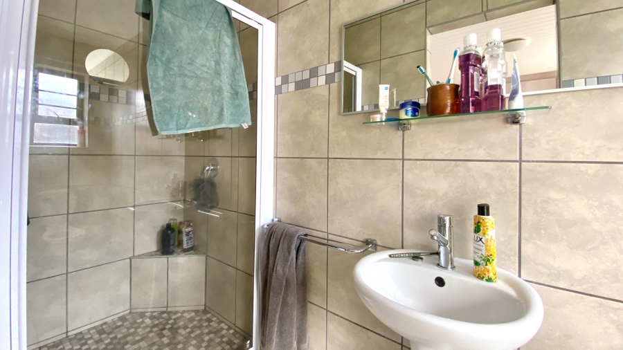 3 Bedroom Property for Sale in Laaiplek Western Cape